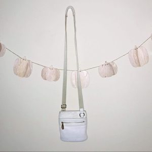 🔥White crossbody Michael Kors Purse